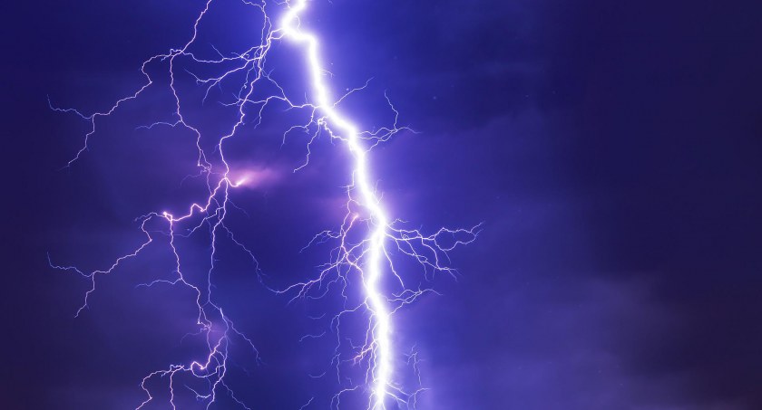 Uwaga! Na dzisiaj zapowiadane są burze z gradem i silne opady deszczu