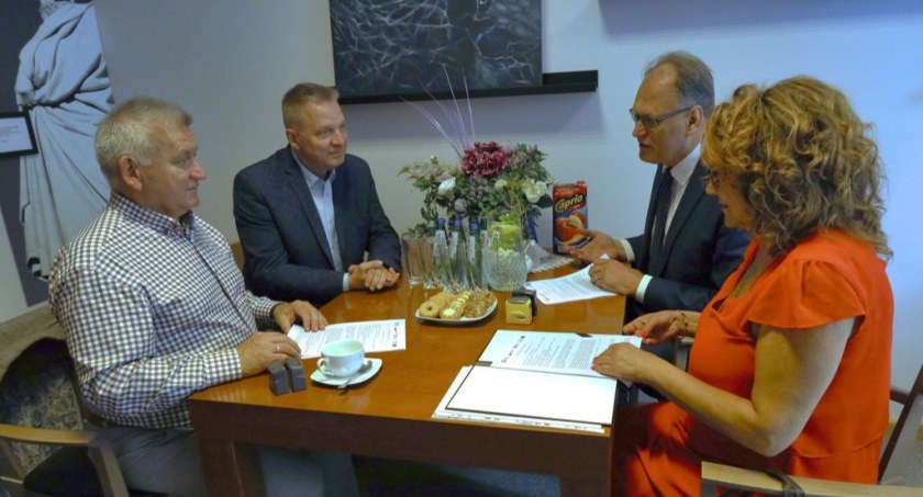Firma Wiktor podpisała umowę na remont sali widowiskowej w MDK. Na wykonanie prac ma 5 miesięcy
