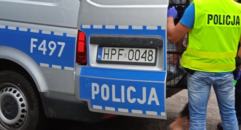 Aspirant Grzegorz Kącki udaremnił ucieczkę pijanemu kierowcy. 49-latek miał 2,7 promila alkoholu 