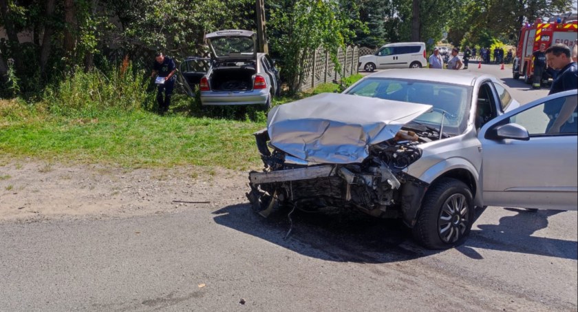 [WIDEO] Wypadek w miejscowości Przerąb w gminie Masłowice. Służby ratunkowe w drodze