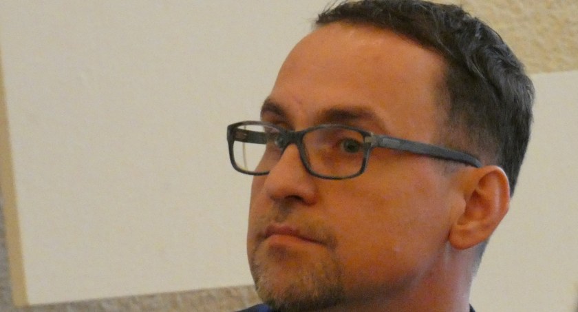 Mieszkańcy dzielnicy Bartodzieje znów walczą z masztem antenowym. Inwestycja wraca po czterech latach 