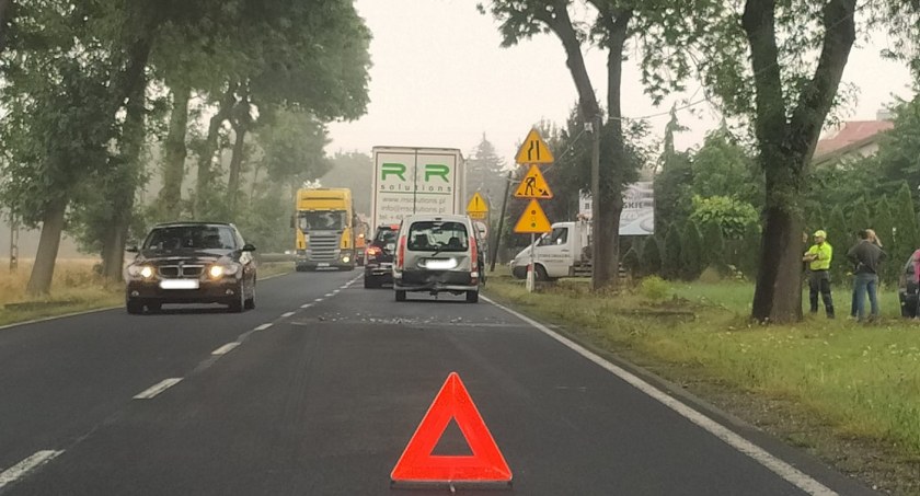W Kietlinie doszło do kolizji. Uwaga kierowcy: są utrudnienia w ruchu na drodze w kierunku Antopola