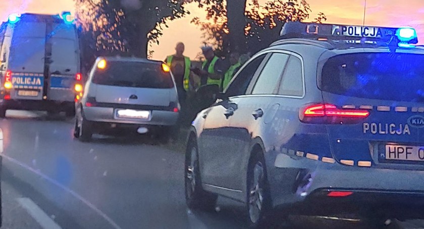 Dwa poważne wypadki w powiecie: czołowe zderzenie i potrącenie. Oba na prostym odcinku drogi
