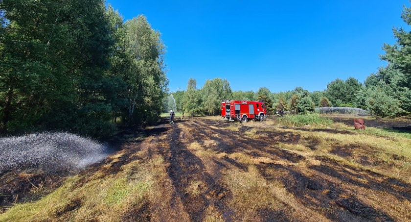 W piątek wczesnym popołudniem doszło do dwóch pożarów. W Chełmie zapalił się kombajn