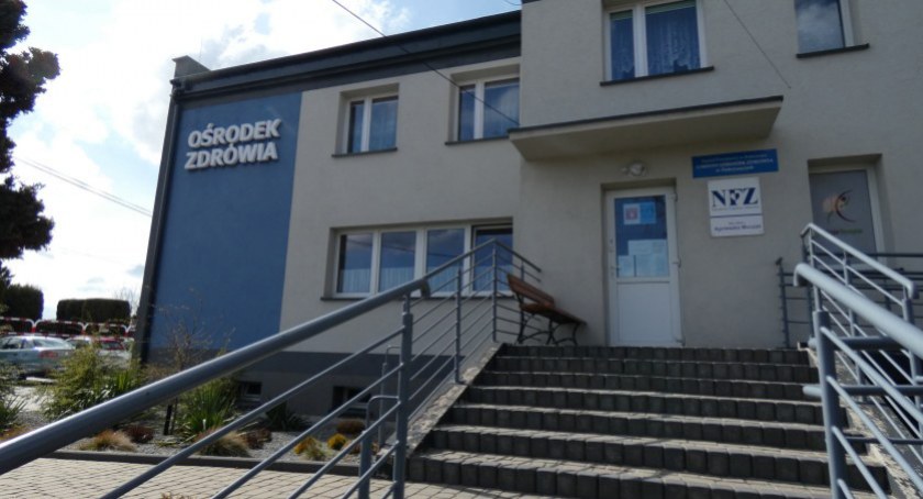Dobryszyce wsadzone na minę. Szpital zlikwidował ośrodek zdrowia, gmina musi otworzyć własny