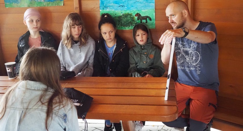 Fotograficzne warsztaty z Fundacją foto Pozytyw. ERAcamp foto w Stajni Gowarzów