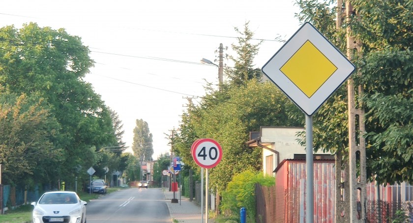 Pani Karolina: Prusa to najlepiej oznakowana ulica w mieście. Naprawdę musi ich tam być aż tyle?