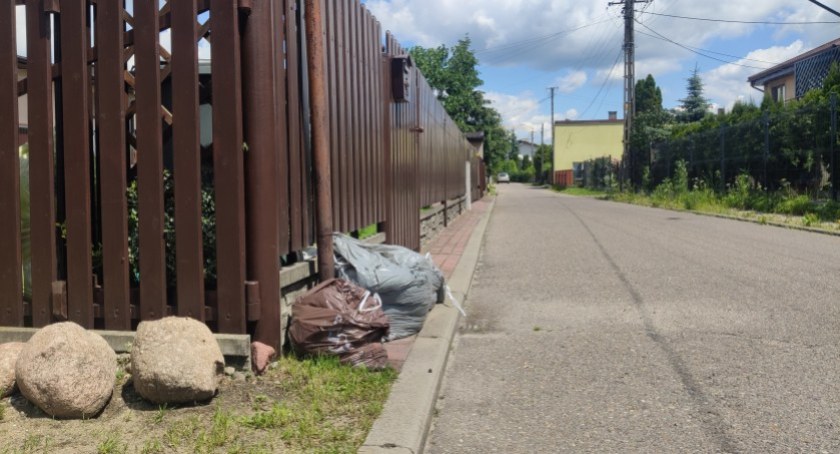 W nocy potężna burza. Zalane ulice i kotłownia. Do tego powalone drzewo