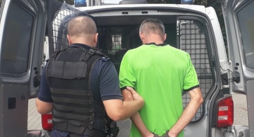 51-letni radomszczanin wpadł z nielegalnym tytoniem, ale w domu miał lepszy towar