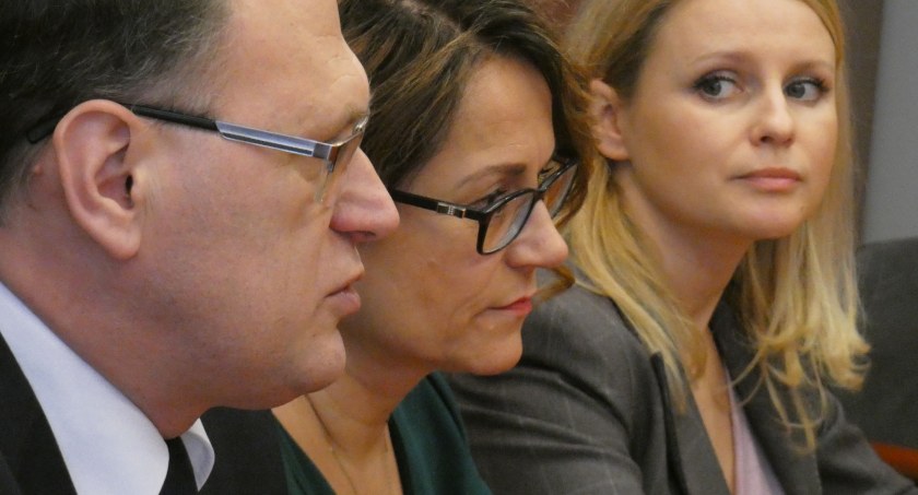 Karuzela pracy w samorządzie. Od kiedy prezydent Ferenc przejął fotel po Annie Milczanowskiej zatrudniono prawie 700 osób