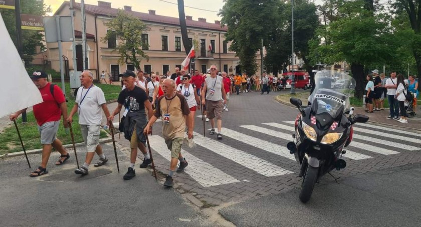 Około 450 pielgrzymów z Radomska dotarło na Jasną Górę. Powrót w sobotę 27 sierpnia 