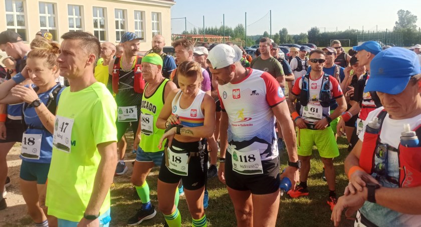 [ZDJĘCIA] Ultra Fajna Ryba, czyli trailowy bieg i marsz nordic walking w okolicy Przedborza