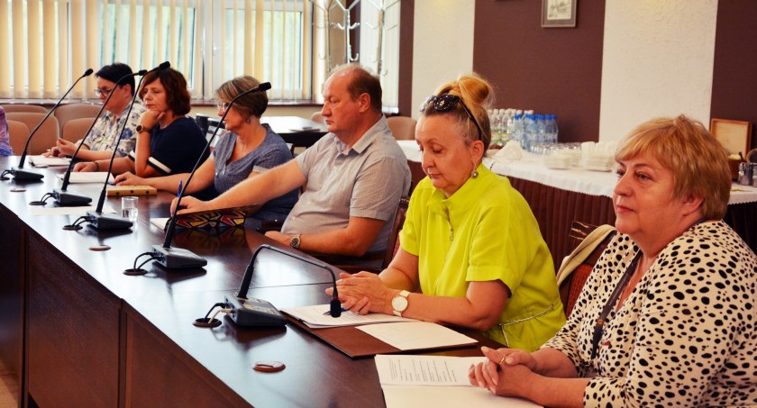 Spotkanie z dyrektorami szkół. Narada w Starostwie Powiatowym przed pierwszym dzwonkiem