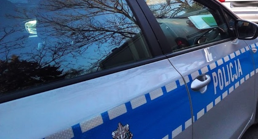 Kompletnie pijany 48-latek wsiadł w Lublina i pojechał do sklepu. Prawa jazdy nie miał już dawno