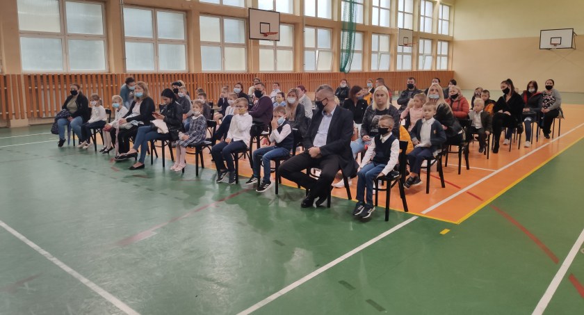 Pesymiści w pokoju nauczycielskim „ Minister pokazuje nam środkowy palec