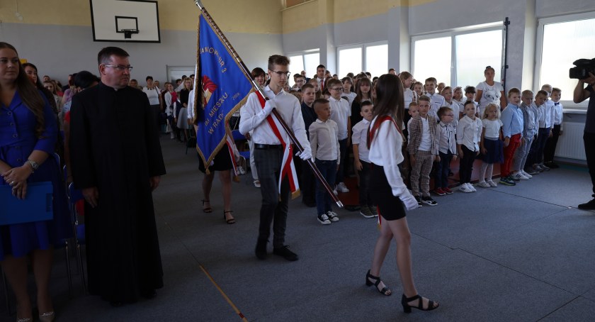 Rozpoczęcie roku szkolnego. Dzisiaj akademie, a jutro pierwszy dzwonek i nauka na poważnie