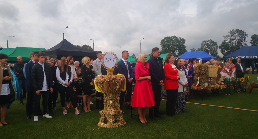 [ZDJĘCIA] Dożynki gminno-parafialne w Przedborzu, Wielgomłynach i w Dobryszycach