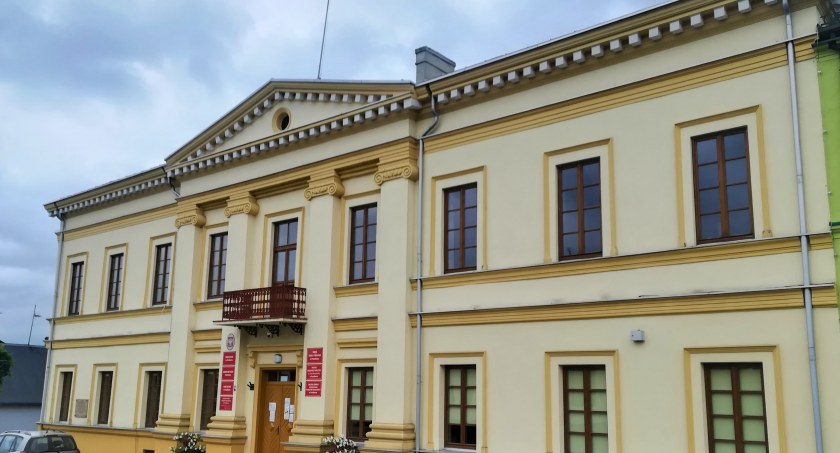 Przedbórz ma nowe linie autobusowe. Pozyskano pieniądze z Funduszu Rozwoju Przewozów Autobusowych 