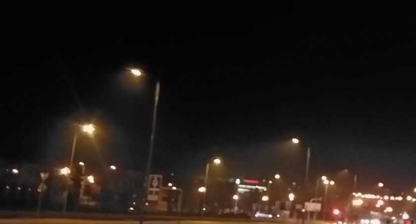 Czytelniczka: Na Starowiejskiej jest ciemno. Urząd mnie zbywa, dlatego dzwonię do Gazety