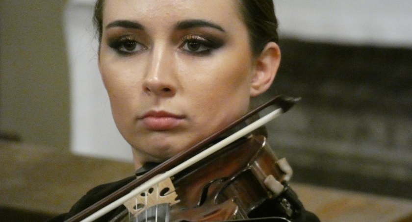 Koncert stypendystów Fundacji Inicjatyw Kulturalnych i Piotrkowskiej Orkiestry Kameralnej