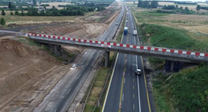 Autostrada A1 całkowicie zablokowana. Doszło do dwóch zderzeń. Policjanci kierują wszystkich na DK91