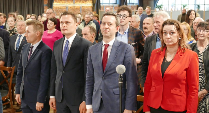 Krzysztof Ciecióra: Chcemy zrobić strategiczny przegląd państwa. Spotkanie łódzkiego oddziału OdNowy w Radomsku