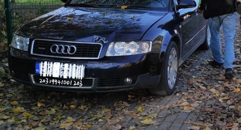 - Wypiłem trzy piwa - powiedział policjantom 36-latek. Właśnie wjechał w naczepę ciężarówki 