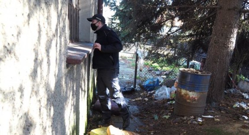 Na dworze coraz zimniej, policjanci sprawdzają miejsca, w których mogą być osoby bezdomne