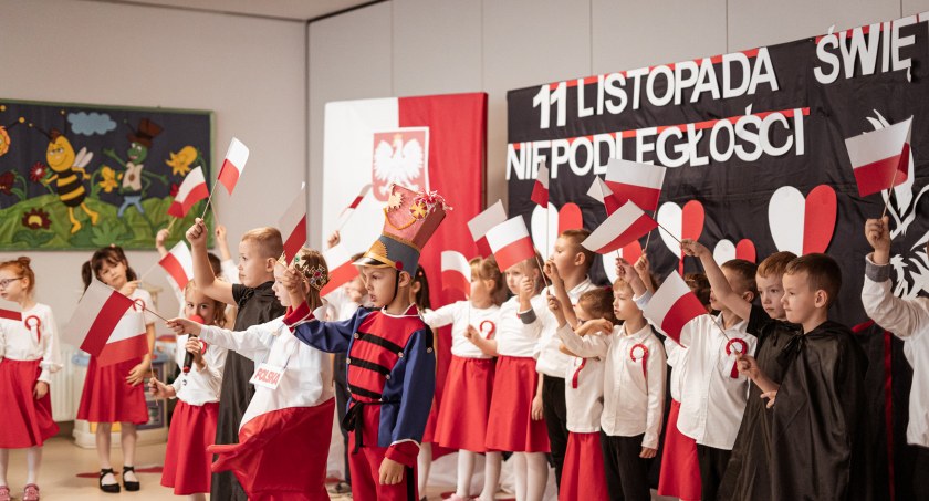 Uroczysty apel z okazji 11 listopada w Publicznym Przedszkolu nr 10