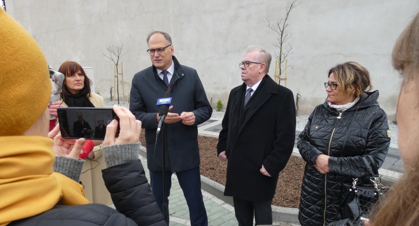 Prezydent Ferenc zapowiada kolejne tereny zielone w centrum. Na skrzyżowaniu Warszyca i Reymonta ma powstać małe rondo