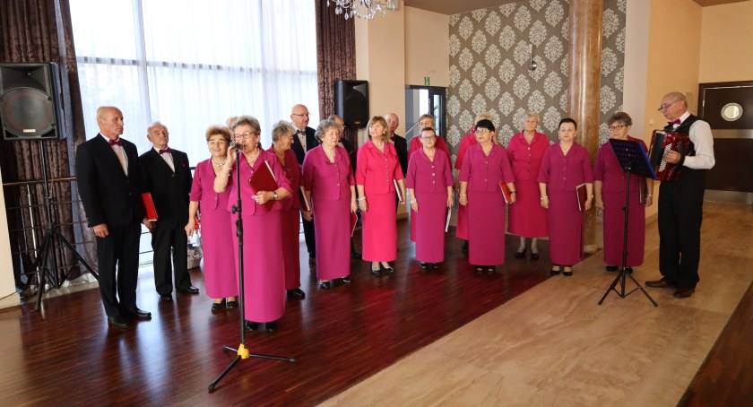 Świętowali Dzień Seniora. To dzisiaj bardzo aktywna grupa mieszkańców Radomska