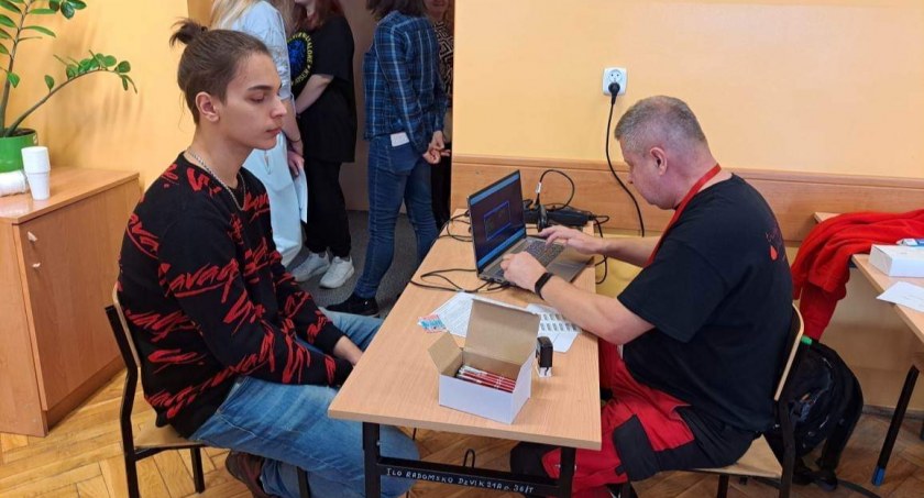 16 litrów krwi oddali uczniowie I Liceum dla Ani Zbierańskiej