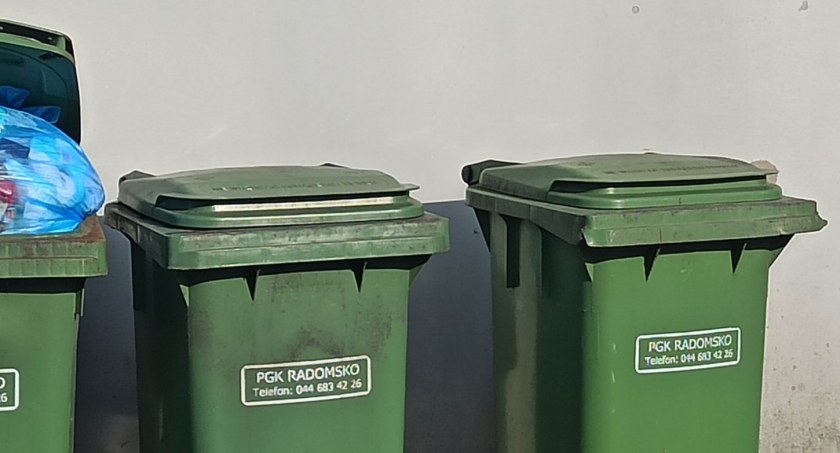 Mieszkańcy skarżą się, że PGK odbiera tylko raz w miesiącu. Spółka odpowiada, że to dlatego, że lepiej segregują
