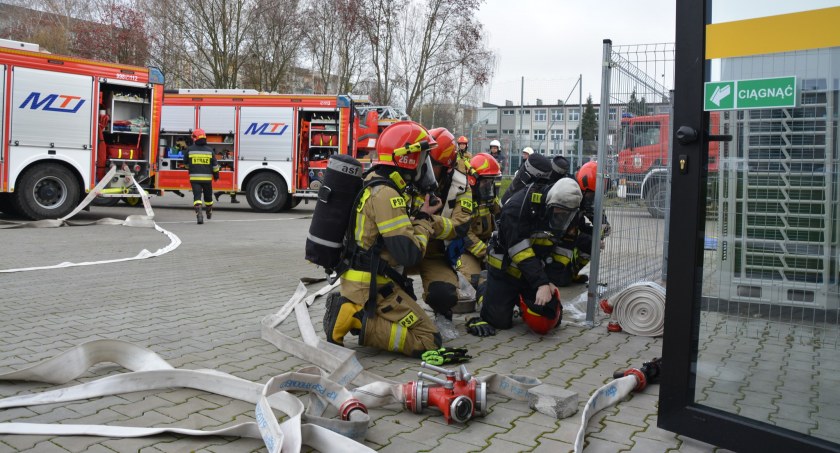 Pożar w pomieszczeniu technicznym na basenie AQUARA. Zadziałał system alarmowy [ZDJĘCIA]