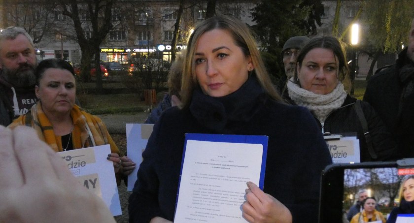 Obywatelski projekt ustawy o in vitro. Platforma Obywatelska zachęca do składania podpisów