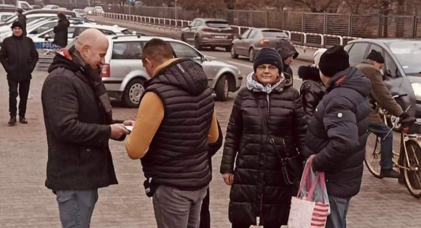 Targowica: Radni Koalicji Obywatelskiej zbierali podpisy pod projektem ustawy o in vitro 
