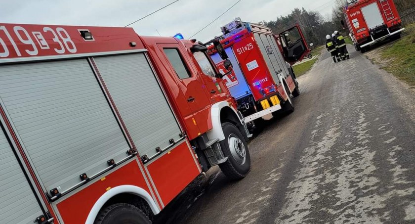 Pożar kotłowni w domu w Cadówku. Dyżurny wysłał trzy wozy 