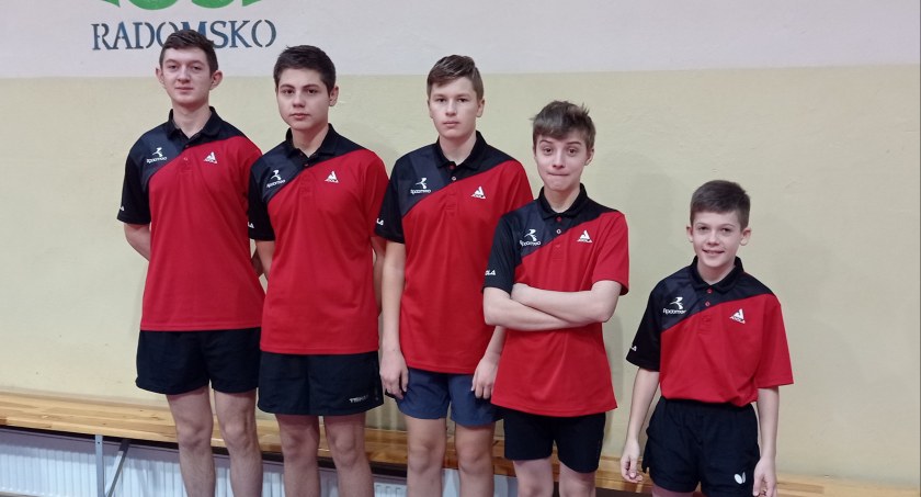 Tenis stołowy. UMLKS Radomsko rozbił GLKS Drużbice na wyjeździe 9:1