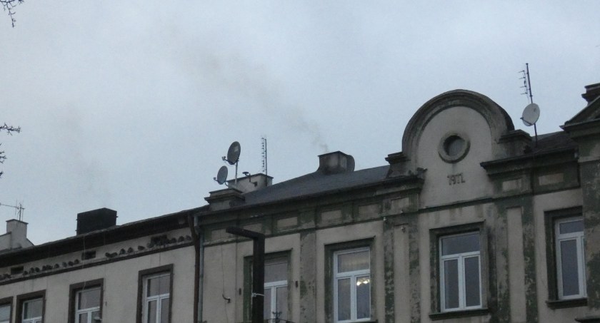 Dron antysmogowy w trybie urzędowym: poleci od poniedziałku do piątku, w godzinach pracy urzędników