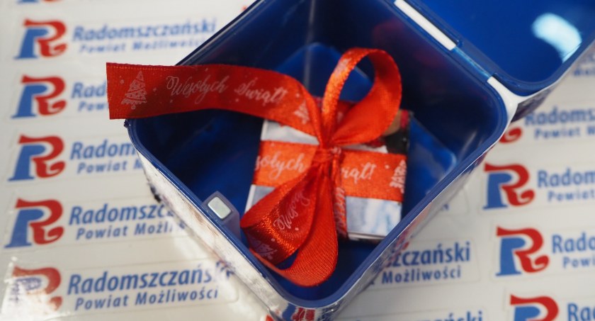 Era Travel rzuca świąteczne wyzwanie. Weź udział w terenowej grze „Gwiazdkowa Niespodzianka”