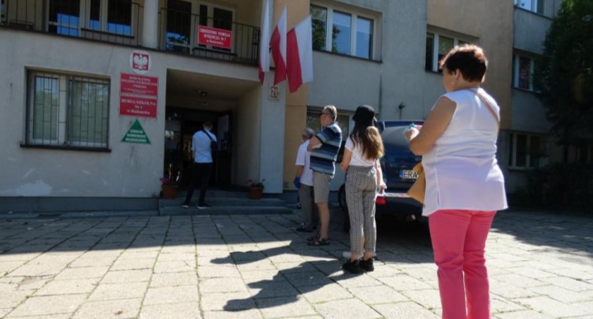 Partyjna kasa Radomska: sprawdziliśmy, kto z naszego terenu płaci na utrzymanie partii. Są nazwiska i kwoty. 