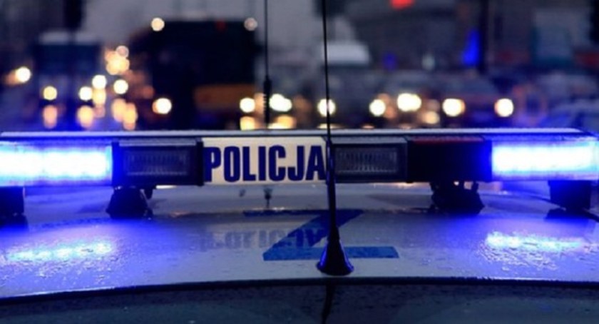 Zderzenie na terenie galerii Radomsko. Kobieta skręcała w lewo i nie ustąpiła pierwszeństwa przejazdu