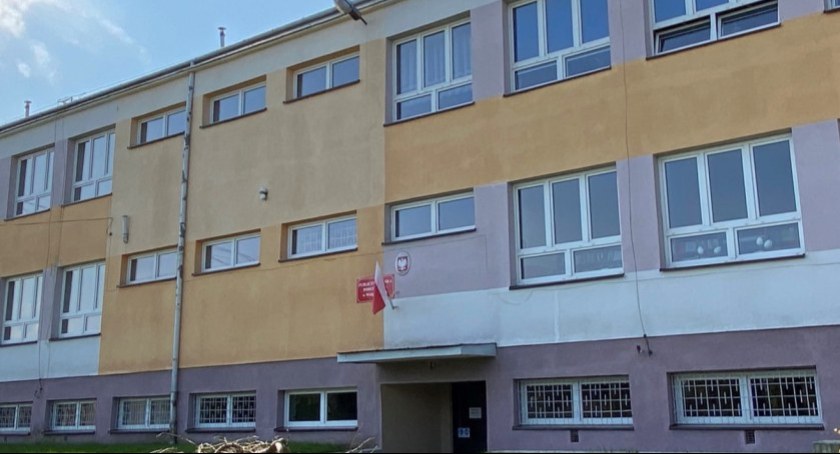 Awaria w szkole w Wielgomłynach. Rodzice mają zabrać dzieci, bo za chwilę będzie bardzo zimno