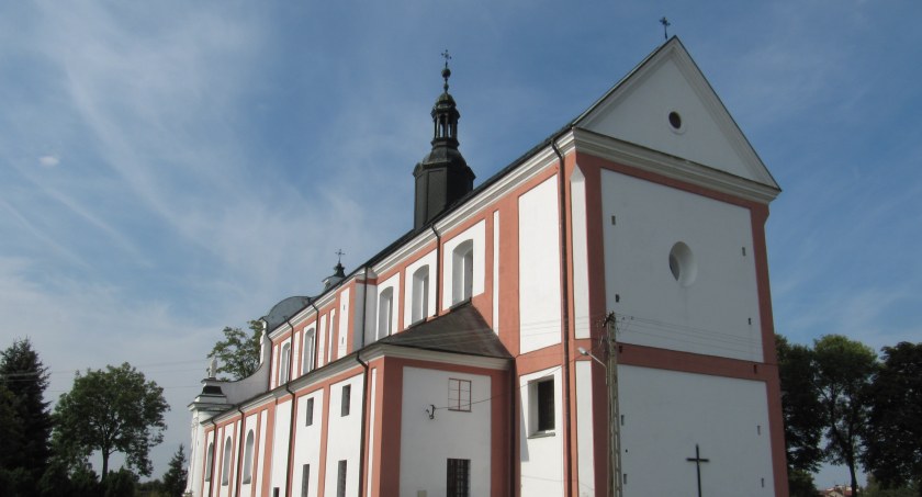 Rzecznik kurii odpowiada: Parafianie muszę poczekać na księdza, zwłaszcza, kiedy kapłanów brakuje