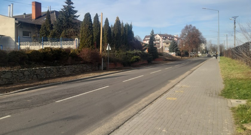 Przebudowa 11 Listopada. Jeszcze tylko drobne poprawki i malowanie pasów