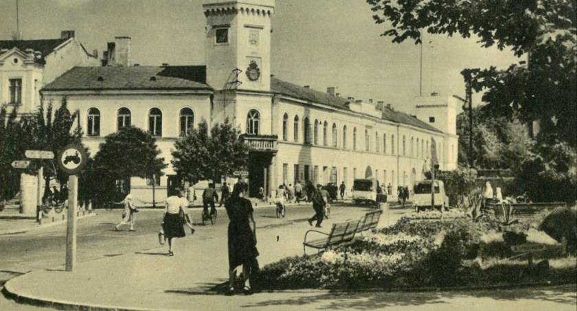 Radomsko to miasto trzeciej kategorii. Telefon jest u nas luksusem [Historia Gazetą pisana] 