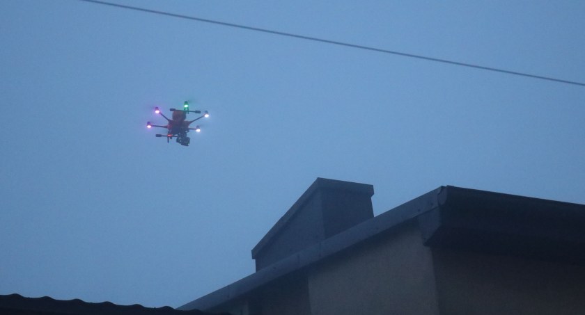 W grudniu dron antysmogowy wyleciał siedem razy. Tylko rano. Średni czas lotu: 24 minuty