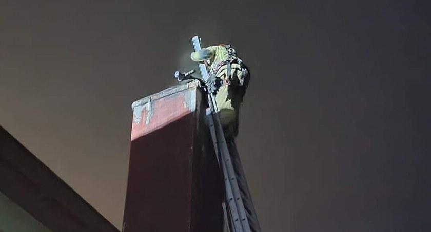 Sezon grzewczy w pełni, strażacy gaszą sadze w kominach. Tym razem w Przedborzu 