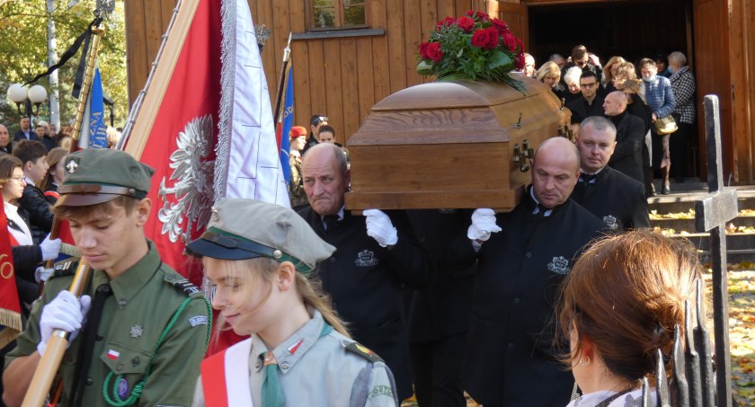 PiS rozgrzeszył Słowińskiego. Kucharski: „To jest oddanie hołdu temu środowisku. Temu światłemu przewodnictwu