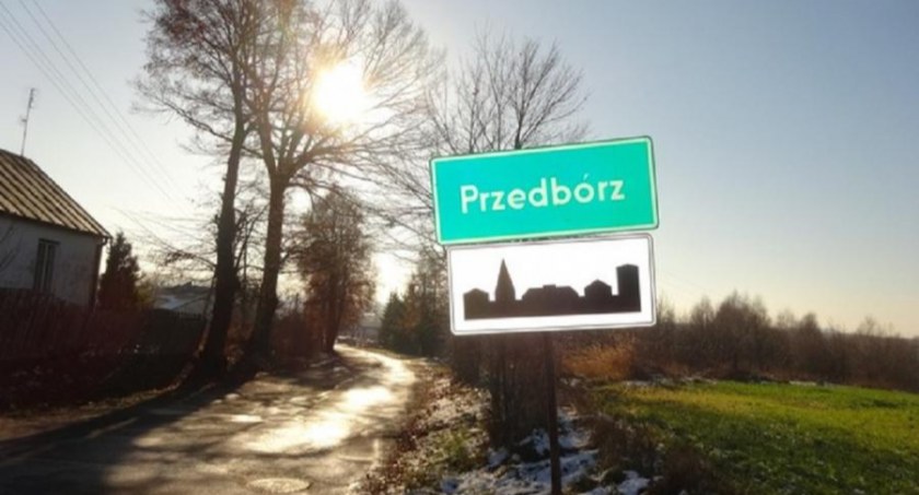 Przedbórz: dodatkowe skutki wyroku na urzędników za fałszywą umowę